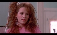 L〰Robyn Lively as Louise Miller in Teen Witch (1989) | Teen witch, Teen ...