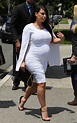 Pregnant Kim Kardashian Wows In Formfitting White Dress (PHOTO) | HuffPost