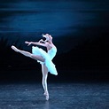 为什么芭蕾舞和一些其它舞蹈有把底裤刻意暴露给观众看的一些动作？ - 知乎