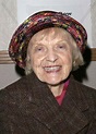 Fallece Ellen Albertini Dow la abuela rapera de "The Weeding Singer ...