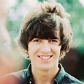 ♡♥George Harrison smiles relaxing outside in sunlight - click on pic to ...