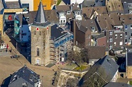 Velbert aus der Vogelperspektive: Kirchengebäude in Velbert im ...