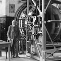 The inventor Albert Betz in front of his wind tunnel in Göttingen ...