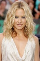 Love Kate Hudson's hair here... Medium Hair Styles For Women, Medium ...