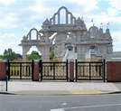 Neasden Temple, London NW10 © Jaggery :: Geograph Britain and Ireland