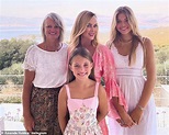 Amanda Holden shares rare family photo as she poses with her mother and ...