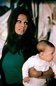 Sophia Loren with her son Carlo Ponti Jr., 1969. | Sophia loren, Sofia ...