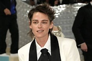 Kristen-Stewart-MET-Gala-2023-Red-Carpet-Fashion-Style-Chanel-Tom-Lorenzo-Site-(11) - Tom + Lorenzo