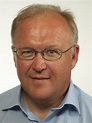 Göran Persson ger sig in bland livsmedel och sprit