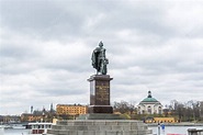 Monumento al rey Gustavo III en Estocolmo, rey de Suecia desde 1771 ...