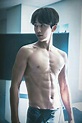 《举重妖精》南柱赫剧照公开 肌肉坚实帅气有型-韩娱频道