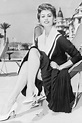60+ Vintage Photos of Celebrities at the Beach | Sophia loren style ...