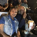 Roberto Carlos prestigia Erasmo Carlos em pré-estreia de filme sobre ...