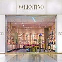 Valentino abre en Aventura Mall una boutique que adorarás - Vamos a Miami