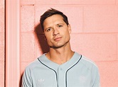 Walker Hayes Revists '90's Country' in New Single Sounds Like Nashville