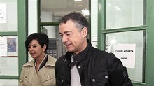Iñigo Urkullu junto a su esposa, Lucía Arieta-Araunabeña - ABC.es