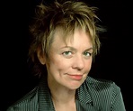 Laurie Anderson Biography - Childhood, Life Achievements & Timeline