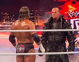 File:Wrestlemania 28 Undertaker vs HHH.jpg - Wikipedia, the free ...