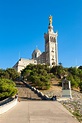 Iglesia De La Catedral De Notre Dame De La Garde En Marsella - Francia ...
