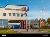 Universidad de Örebro durante el otoño en Suecia. Recibió el estatus de ...