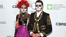 Kelly Ripa and husband Mark Consuelos look smitten in Halloween couples ...