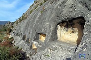 ZáLeZ: Cabañas o cuevas de los moros (Arroyo de Valdivielso)