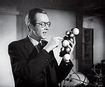 King's College | Maurice wilkins, A wrinkle in time, Dna