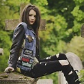 female metal outfit - Google-Suche | Metal girl outfit, Heavy metal ...
