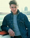 22 Throwback Photos of a Very Young and Handsome Tom Cruise in the 1980s - S1WIKI