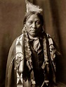 Native American Indian Pictures: Faces of the Apache Indian Tribe