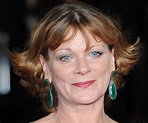 Samantha Bond Biography - Facts, Childhood, Family Life & Achievements