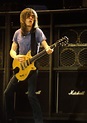 Rock world pays tribute to AC/DC's Malcolm Young | WEAR