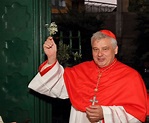 Kardynał Konrad Krajewski - jałmużnik papieski. Kim jest i czym się ...