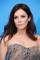 Actress Anna Friel 'forced to tear down extension on her £1million home ...