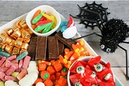 Cómo hacer una tabla de dulces para Halloween - Hispana Global