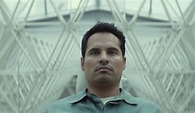 ‘Extinction’ Trailer: Netflix, Michael Peña, Lizzy Caplan | IndieWire