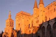 Avignon: Stadtrundgang mit Eintritt in den Papstpalast | GetYourGuide