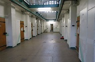 A la prison de Fresnes, 93 détenus sont sortis de confinement et une ...