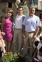 Iker Casillas posa con sus padres en Navalacruz