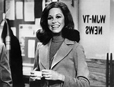 Remembering Mary Tyler Moore: She Certainly Did “Turn The World On With ...