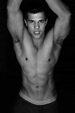 Shirtless Taylor Lautner | Hot Pics, Photos and Images