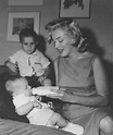 Marilyn at a Milk Fund for Babies charity event, 1957. | Marilyn monroe ...