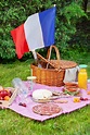 Comida Campestre Festiva Para La Festividad Nacional Francia Del 14 De ...