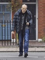 EastEnders actor Leslie Grantham looked grey and haggard in the street ...