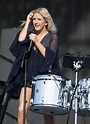 Ellie Goulding Performing at 2015 British Summer Time Festival in ...