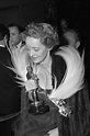33 Historic Oscars Fashion Moments— And the Stories Behind Them | Best ...