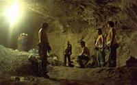 La estremecedora historia de los 33 chilenos atrapados en la mina San ...