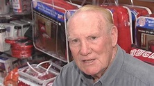 Former Ohio State and Heisman Trophy winner Howard Cassady, passes at ...