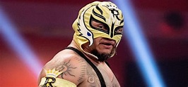Rey Mysterio senza maschera/ Il campione di wrestling mostra il suo ...