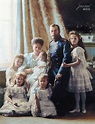 Tsar Nicholas II and Alexandra Feodorovna with their 5 children, 1904 ...